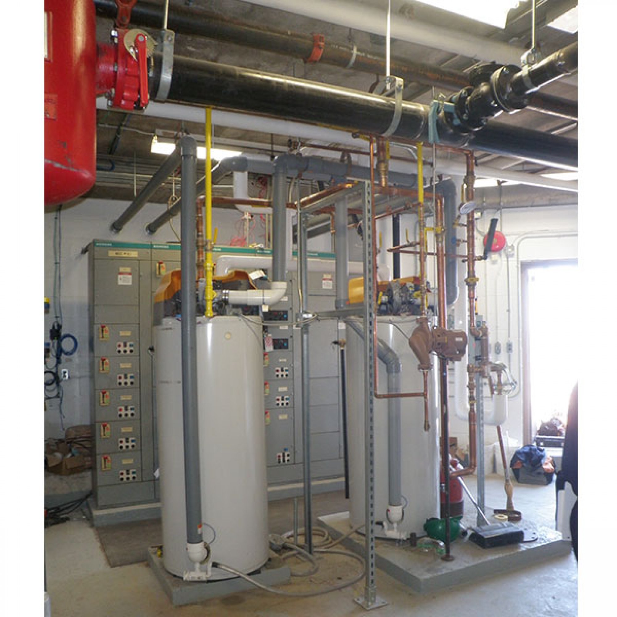 Engineering-project-brampton-city-hall-hot-water